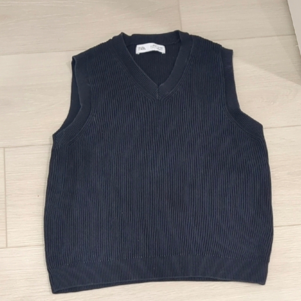 Kids Zara Size 8-9 Navy Sweater Vest